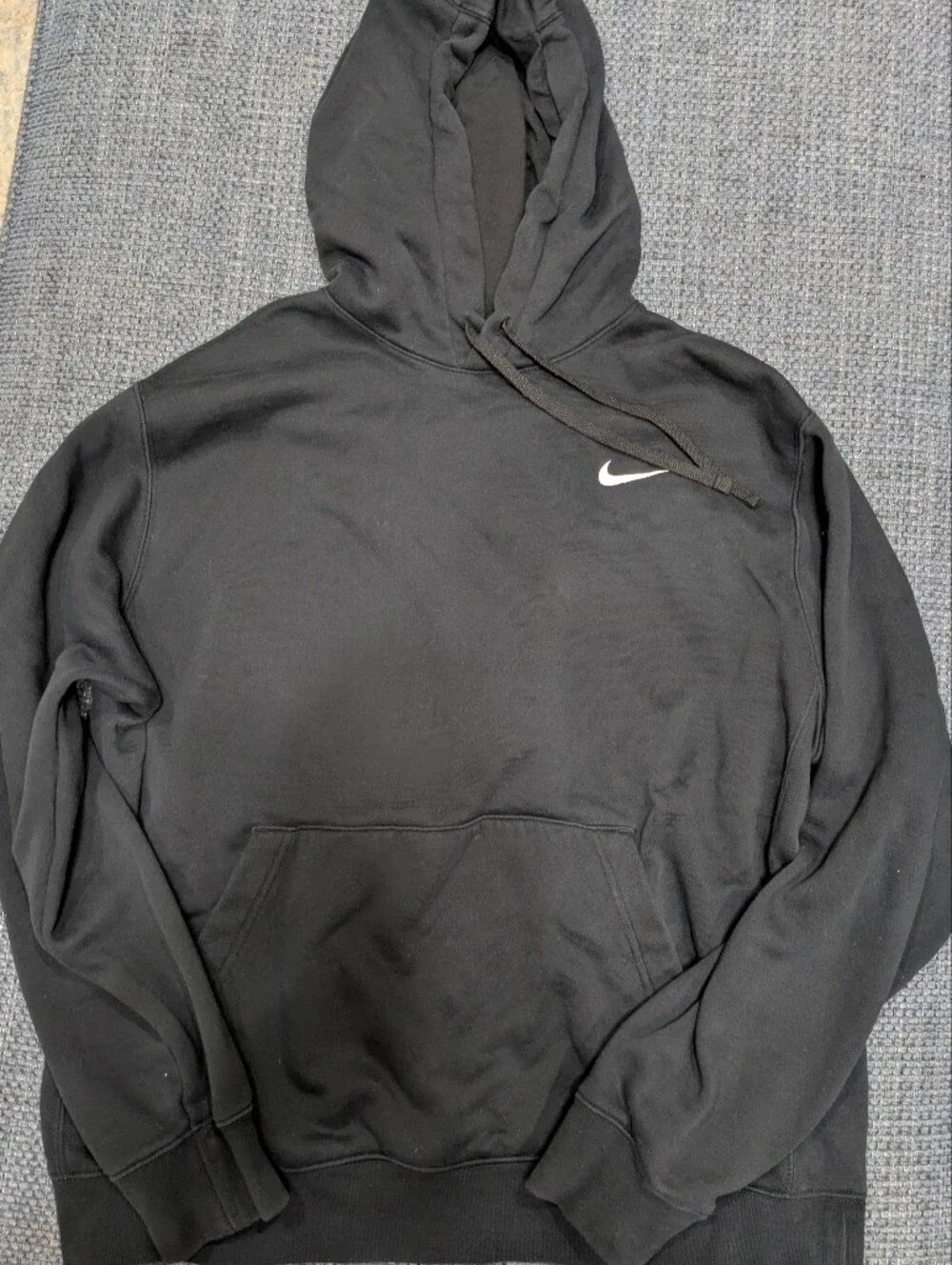 Nike Men’s Black Pullover Hoodie